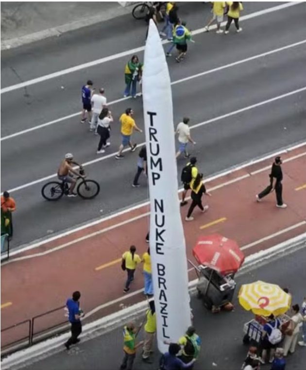 QUEM VOTA EM FLÁVIO NÃO DERROTA LULA. DERROTA O BRASIL.