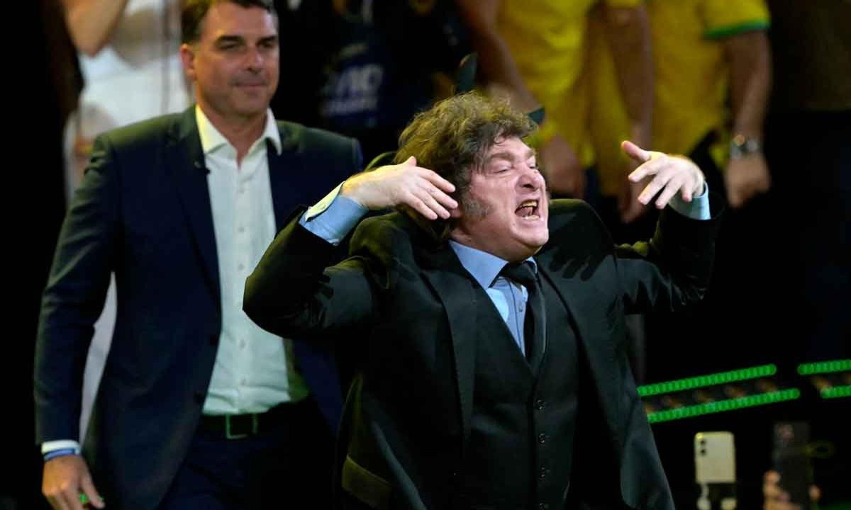 Aliado a Rubio, Milei e Netanyahu, Flávio dobra aposta na crise externa
