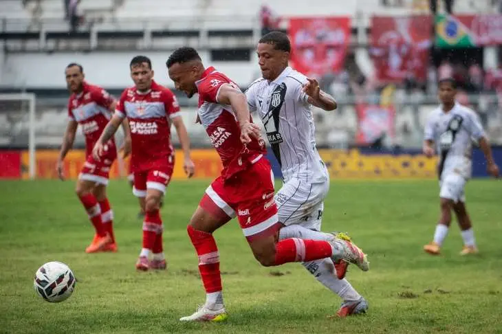 Estádio Rei Pelé, em Maceió, em jogo do CRB